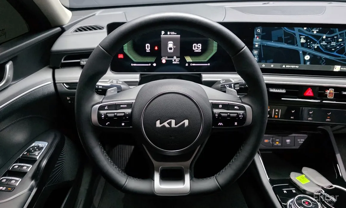 Фото 13 - Kia K5