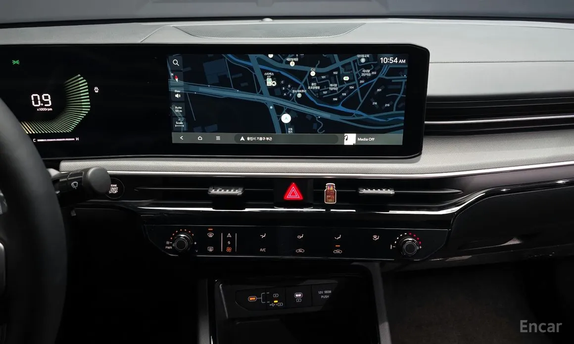 Фото 16 - Kia K5