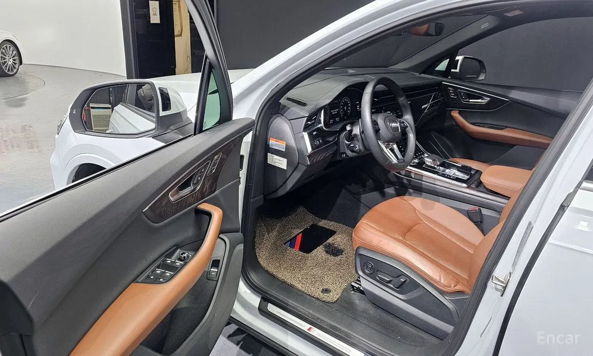 Фото 10 - Audi Q7