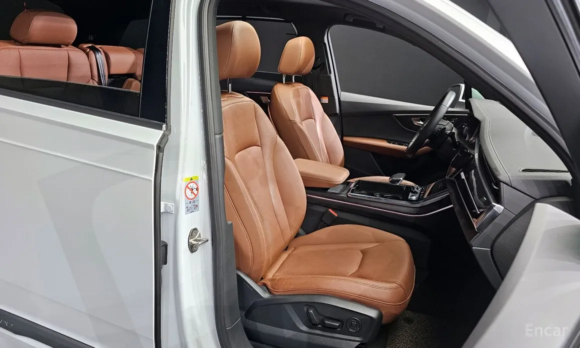 Фото 12 - Audi Q7