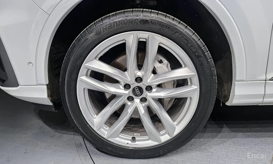 Фото 5 - Audi Q7