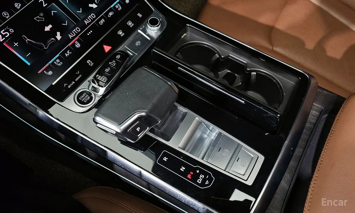 Фото 9 - Audi Q7