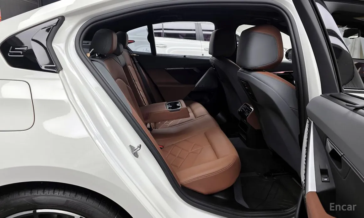 Фото 12 - BMW 5 Series