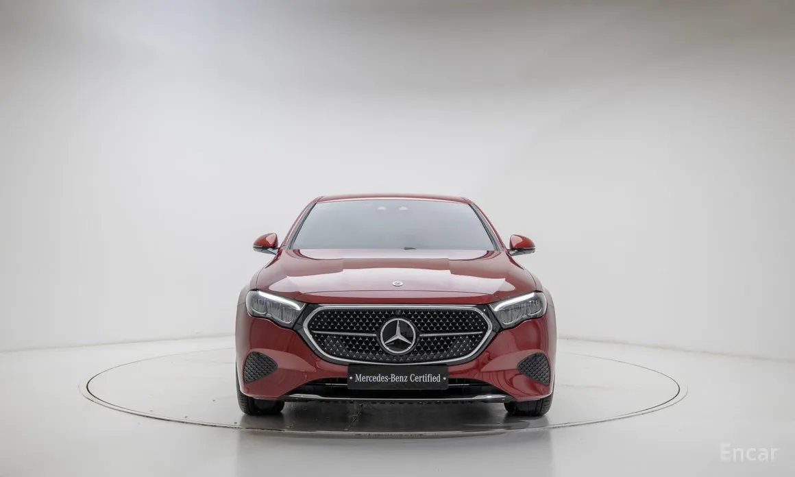 Фото 3 - Mercedes-Benz E-Class