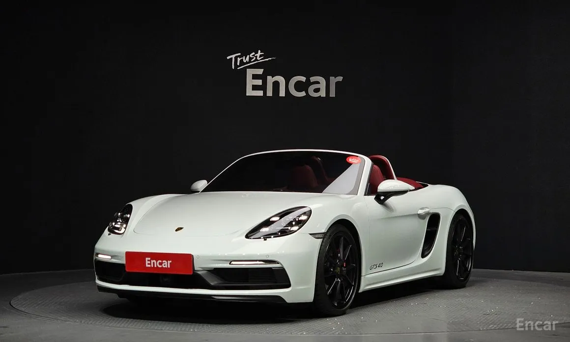 Фото 1 - Porsche 718