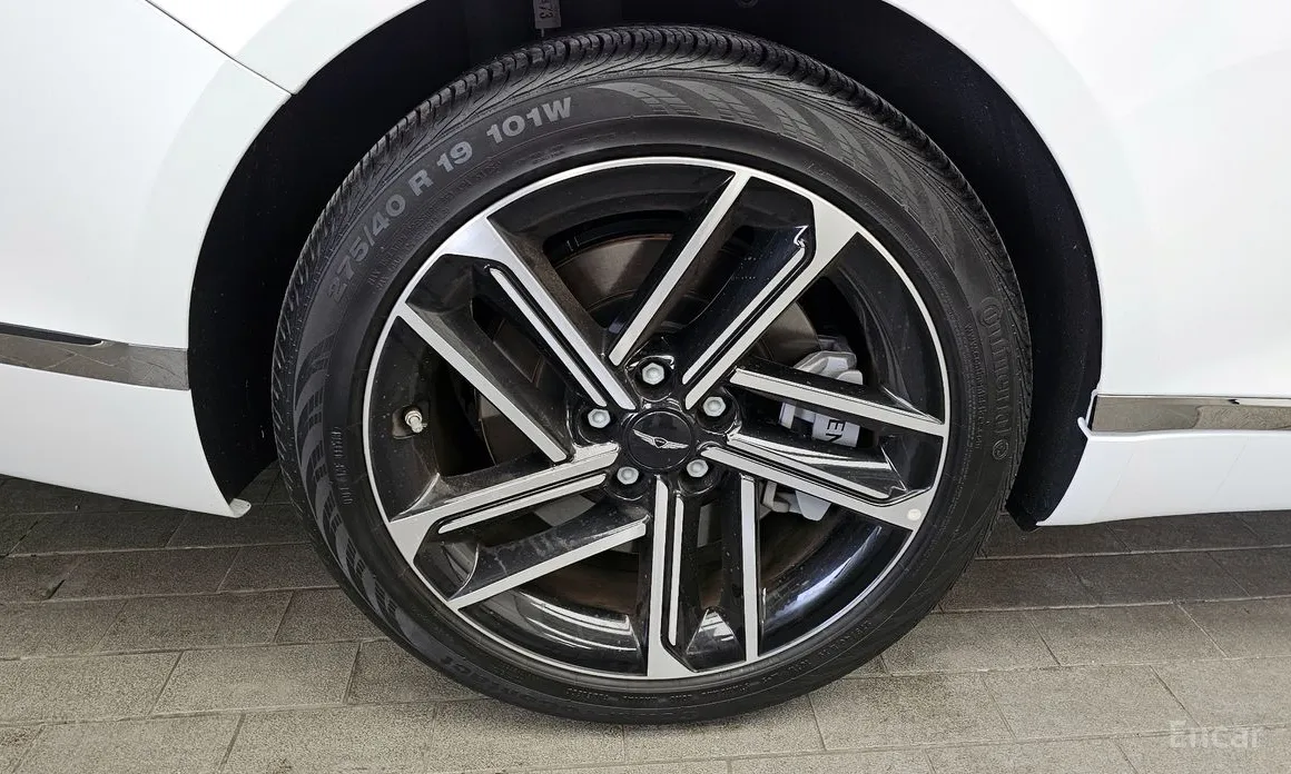 Фото 5 - Genesis G80