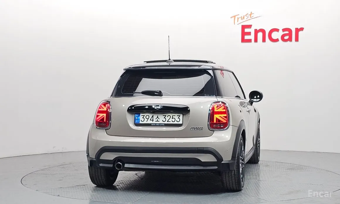 Фото 4 - Mini Cooper