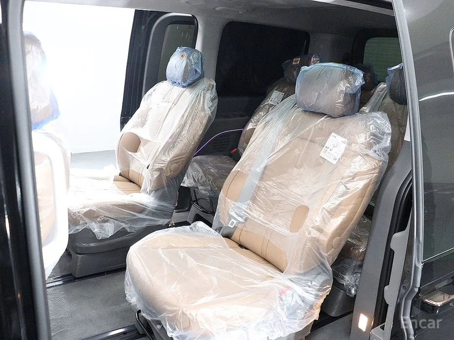 Фото 16 - Hyundai Staria