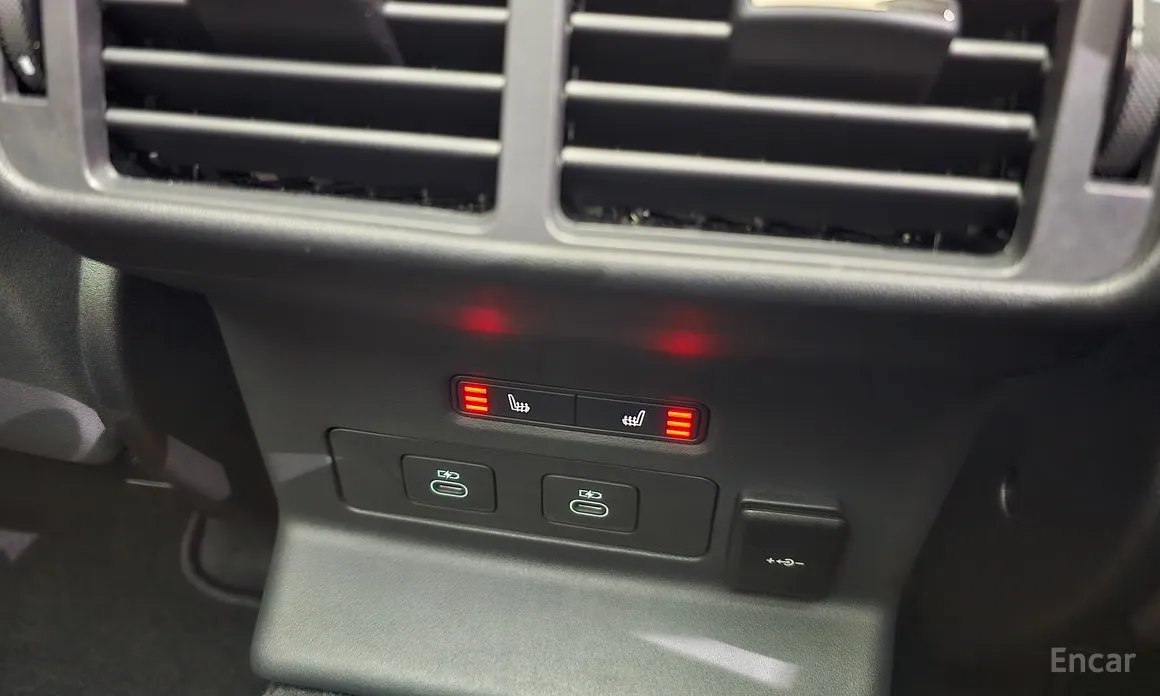 Фото 17 - Land Rover Range Rover Velar