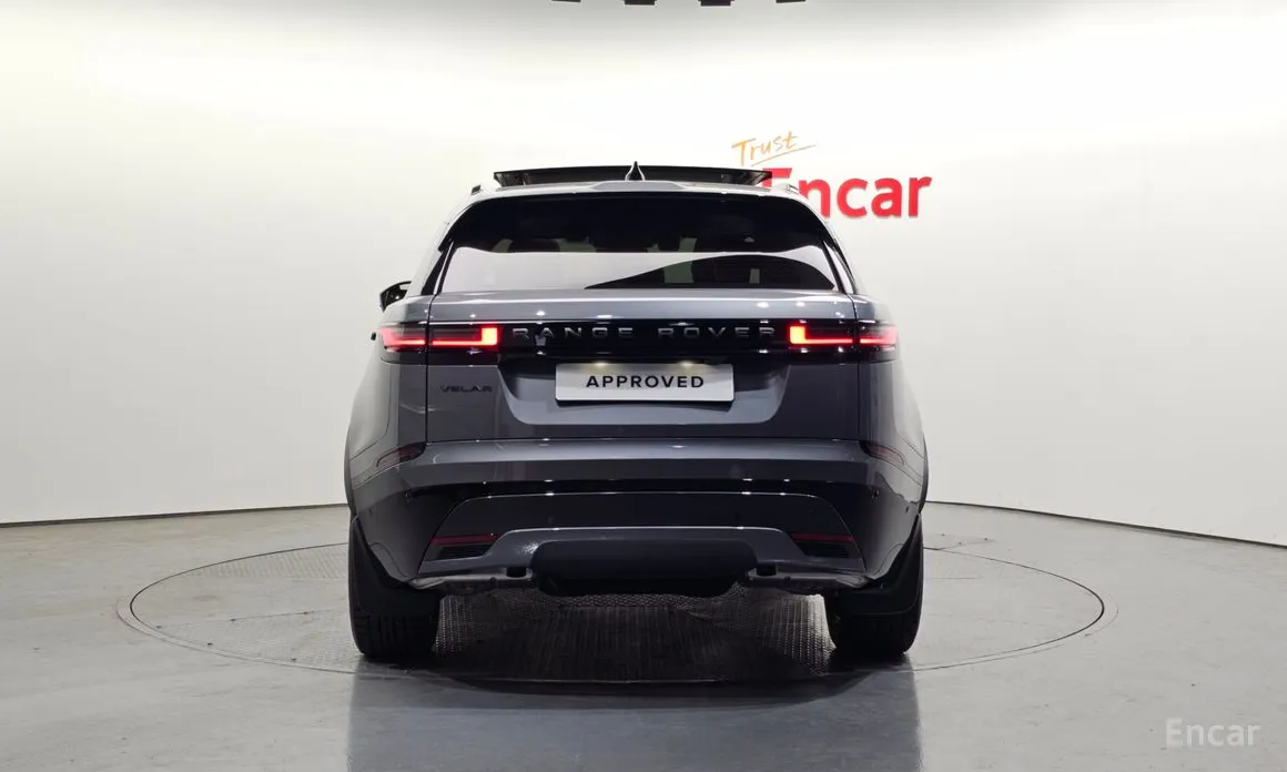 Фото 7 - Land Rover Range Rover Velar