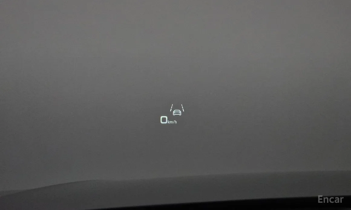 Фото 17 - Audi Q8