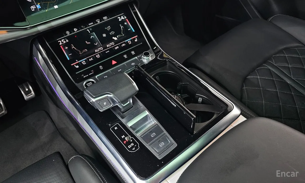 Фото 9 - Audi Q8