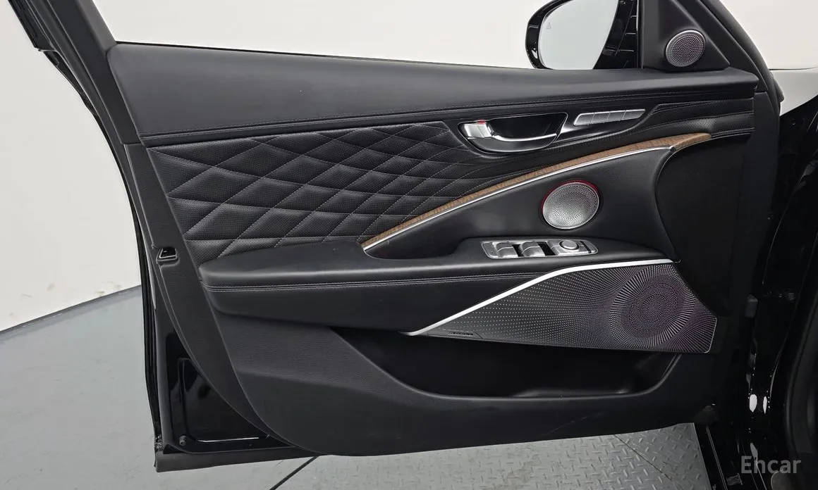 Фото 18 - Kia K9