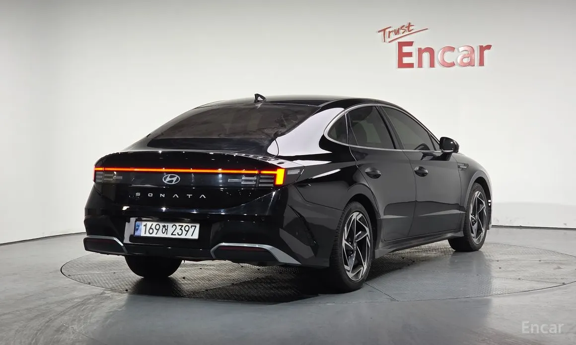 Фото 2 - Hyundai Sonata