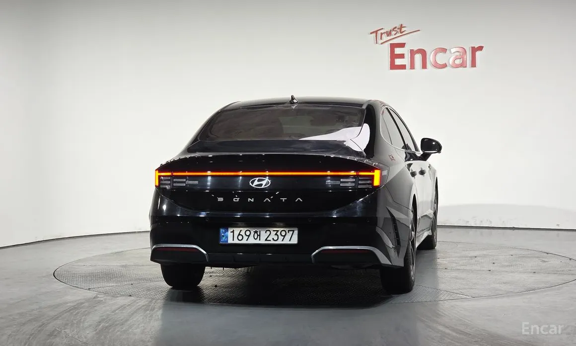 Фото 4 - Hyundai Sonata