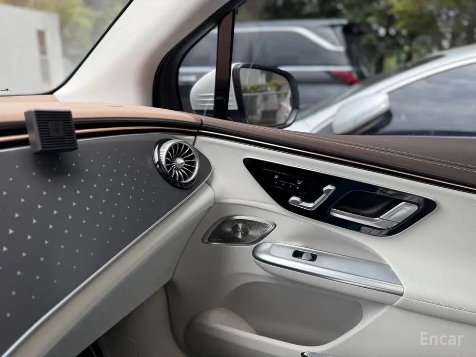 Фото 15 - Mercedes-Benz EQE