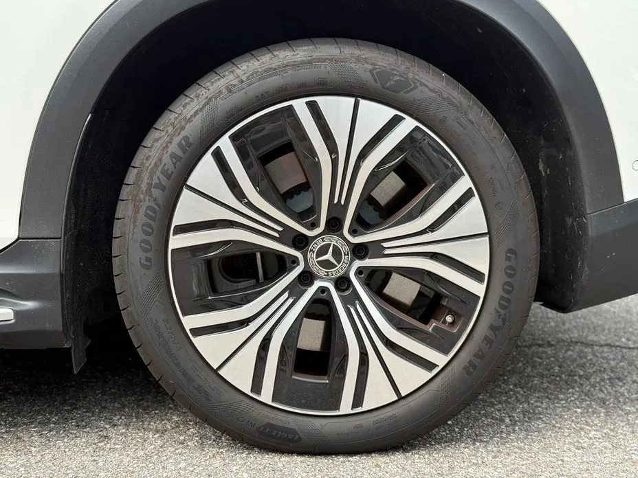 Фото 6 - Mercedes-Benz EQE