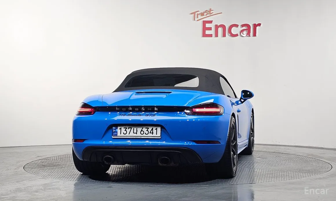 Фото 4 - Porsche 718