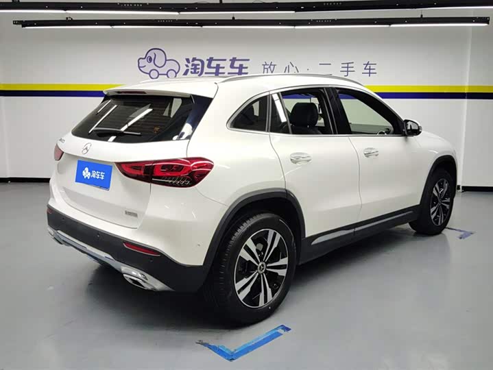 Фото 3 - Mercedes-Benz GLA-Class