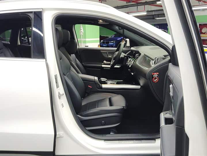 Фото 8 - Mercedes-Benz GLA-Class