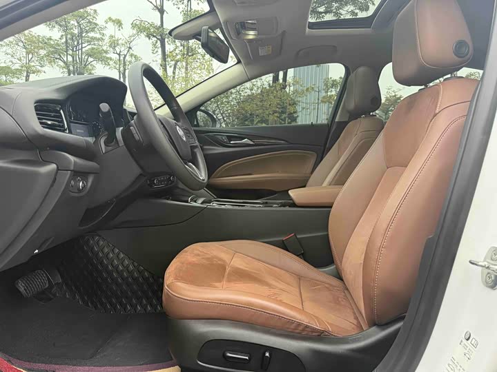 Фото 4 - Buick Regal