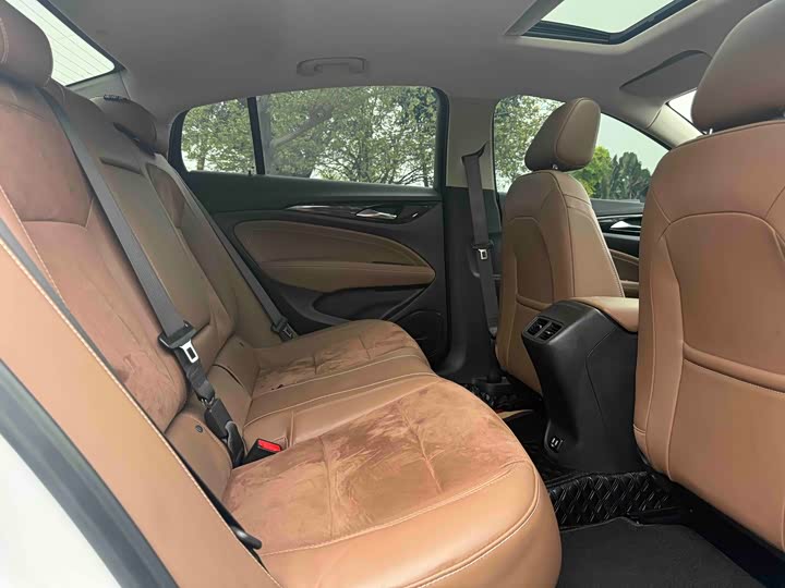 Фото 7 - Buick Regal