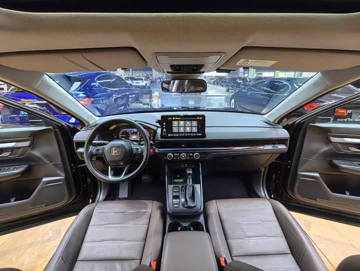 Фото 6 - Honda CR-V