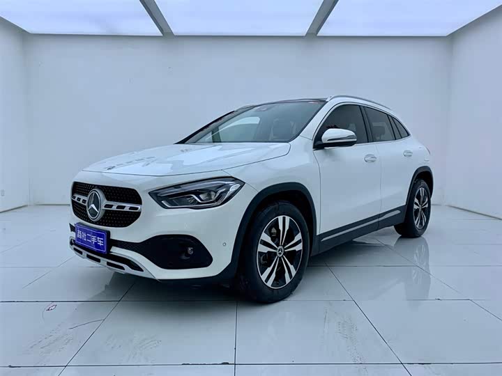 Фото 1 - Mercedes-Benz GLA-Class