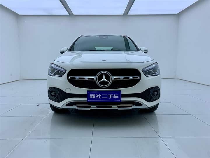 Фото 2 - Mercedes-Benz GLA-Class