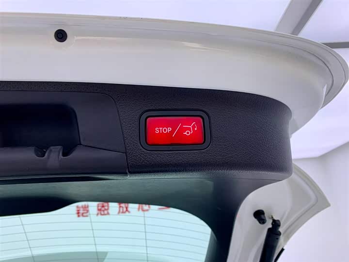 Фото 9 - Mercedes-Benz GLA-Class