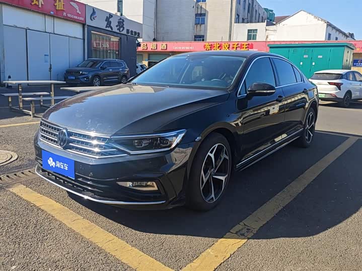 Фото 1 - Volkswagen Magotan