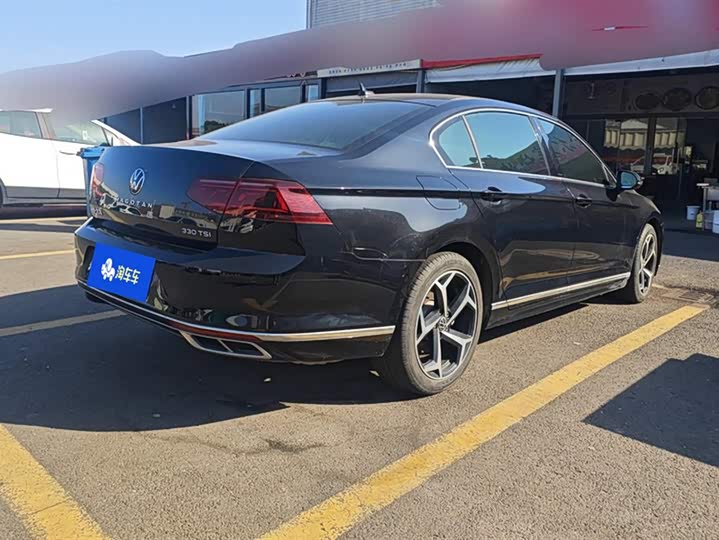 Фото 3 - Volkswagen Magotan