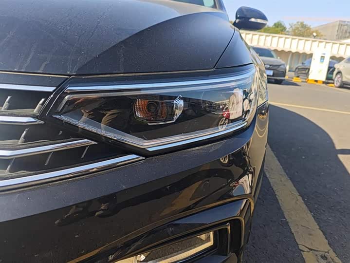 Фото 5 - Volkswagen Magotan