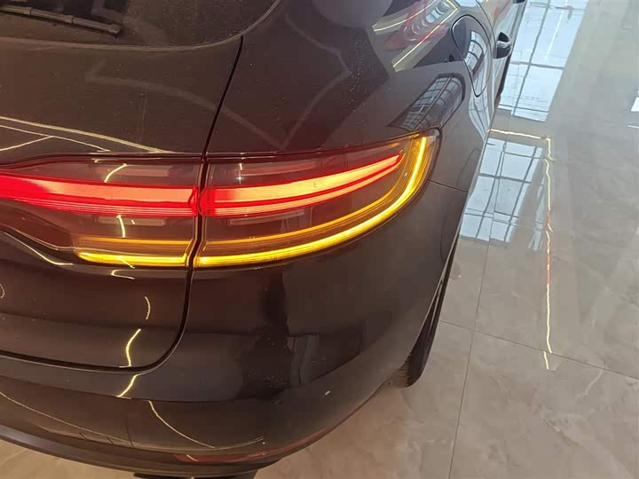 Фото 8 - Porsche Macan