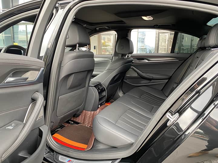 Фото 9 - BMW 5 Series