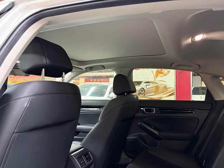 Фото 8 - Honda Civic