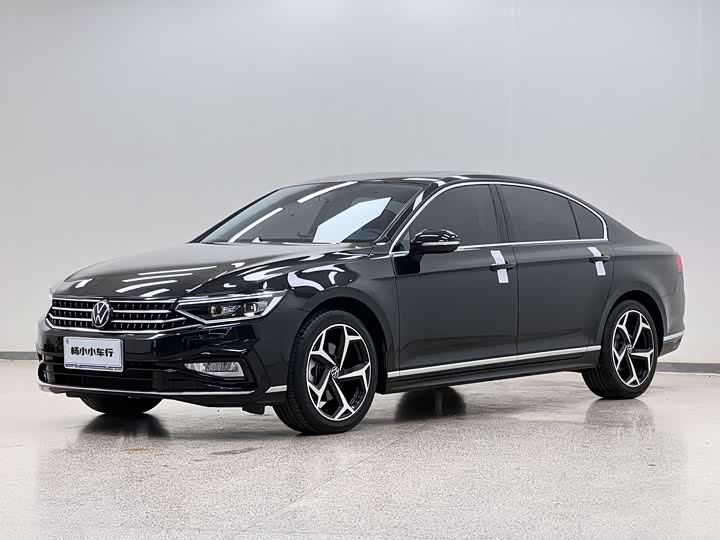 Фото 2 - Volkswagen Magotan