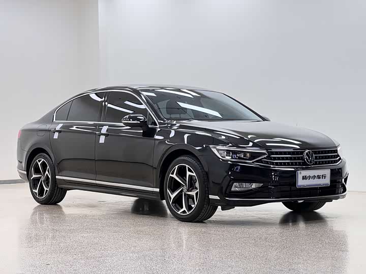 Фото 3 - Volkswagen Magotan