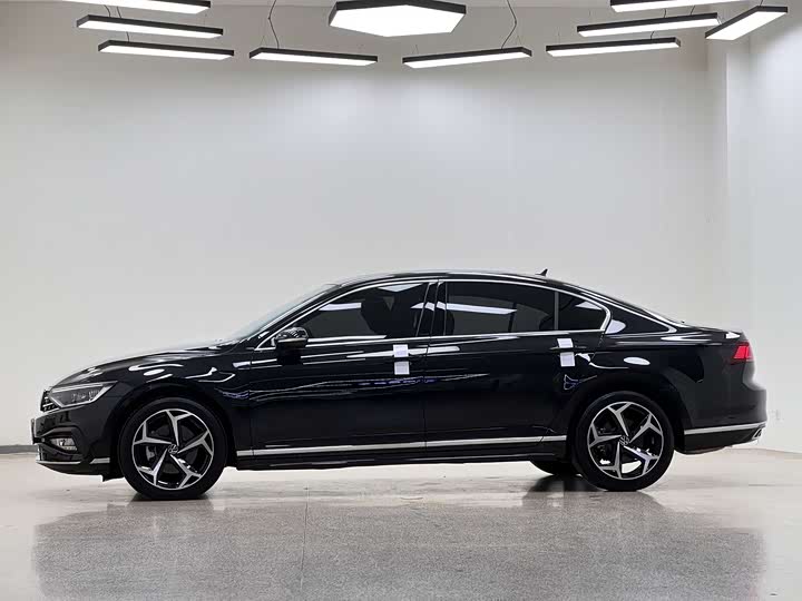 Фото 4 - Volkswagen Magotan