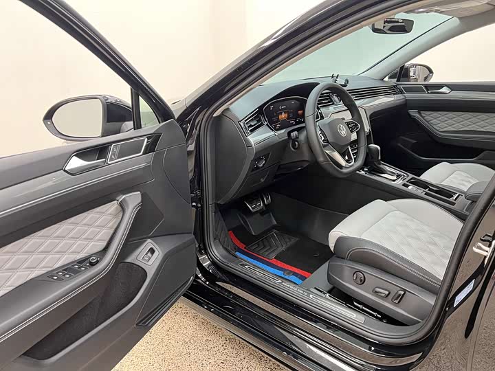 Фото 8 - Volkswagen Magotan