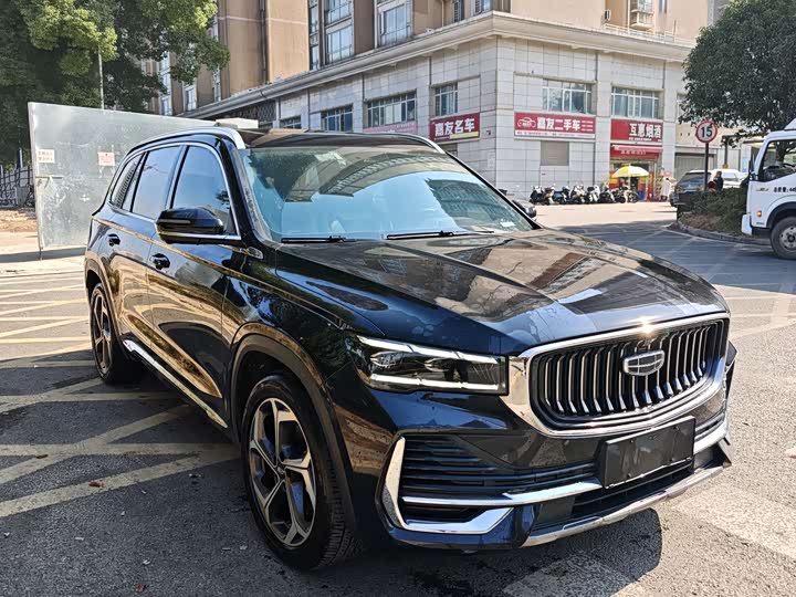 Фото 3 - Geely Monjaro