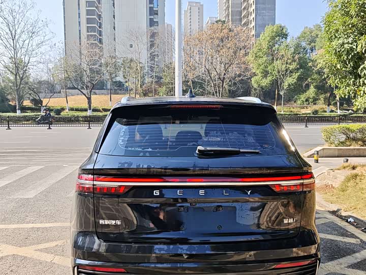 Фото 5 - Geely Monjaro