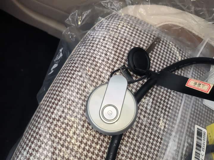 Фото 9 - Bestune Pony