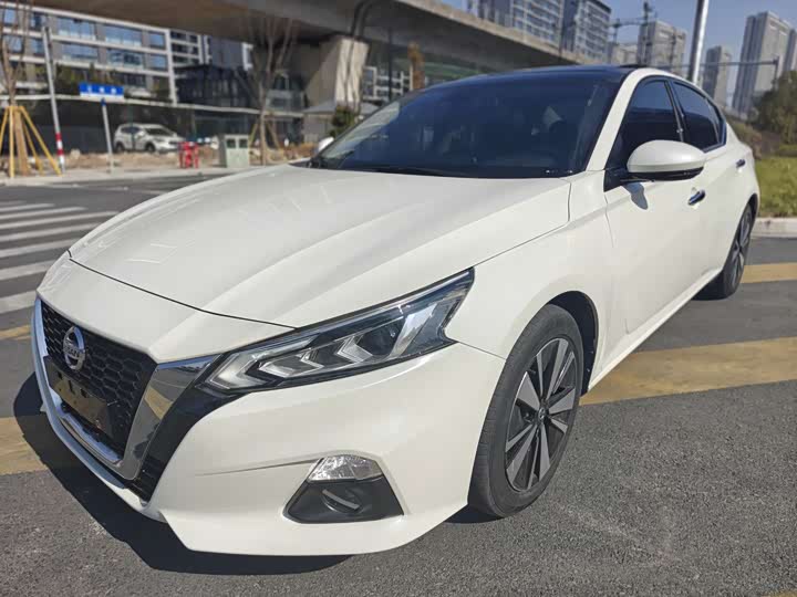 Фото 1 - Nissan Teana