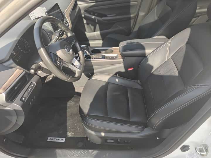 Фото 5 - Nissan Teana