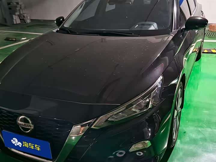 Фото 1 - Nissan Teana