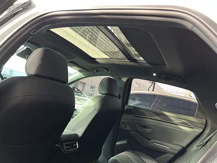 Фото 7 - BYD Qin L