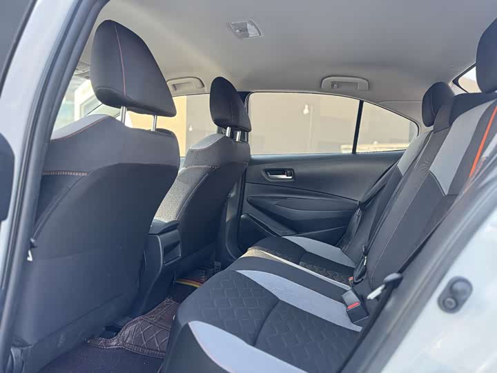 Фото 5 - Toyota Corolla