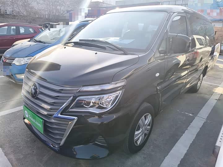 Фото 1 - Dongfeng Forthing Lingzhi M5