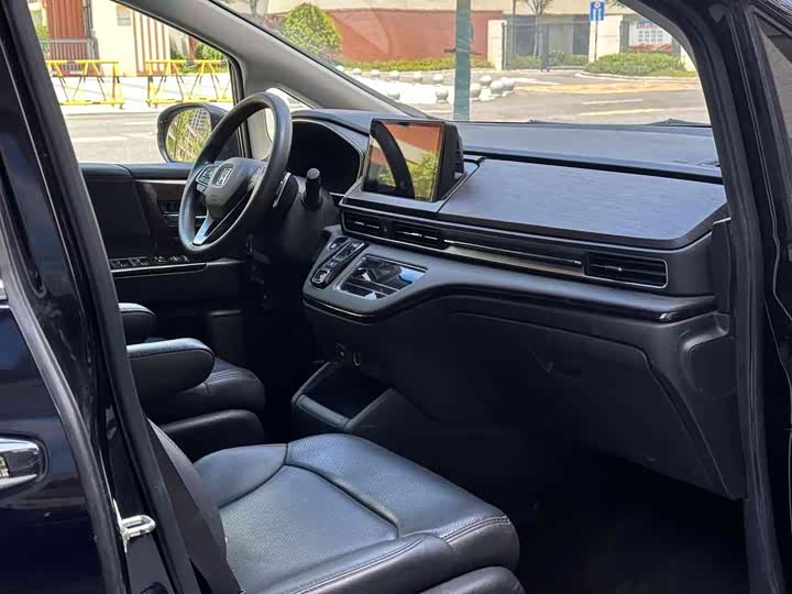 Фото 7 - Honda Odyssey